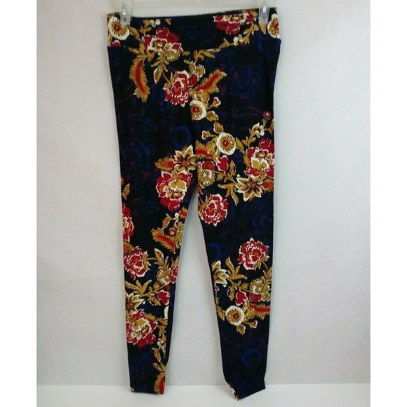 New LuLaRoe Tall & Curvy Leggings Black With Olive Green & Red Floral Designs - Picture 2 of 6